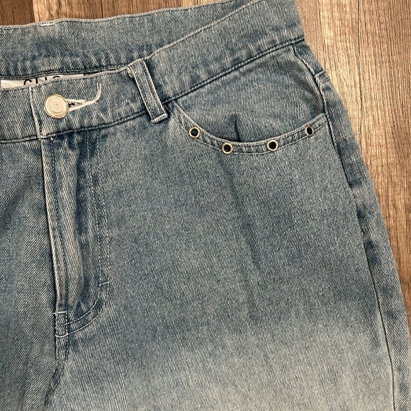 Vintage Grommet White Washed Flare Jeans - Picture 5 of 9